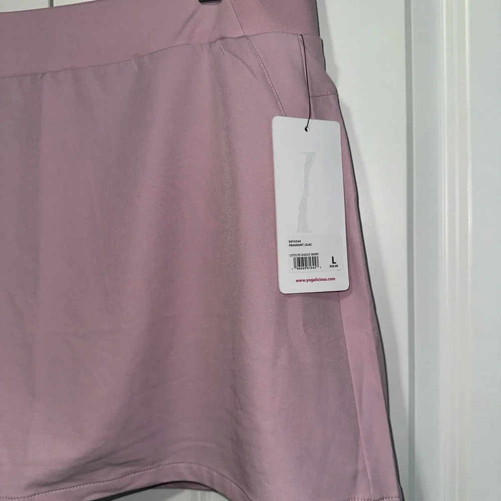 Yogalicious Tennis Collection Citylite Hailey Skort L NWT 58$ Retail - Picture 3 of 4